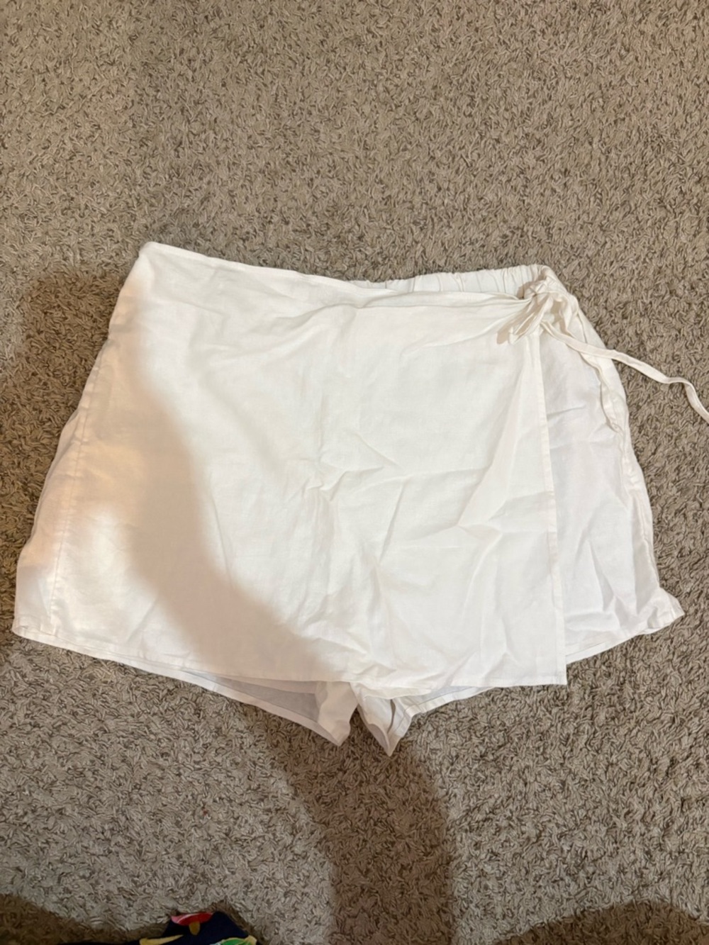 Old Navy White Wrap Skort with Side Tie